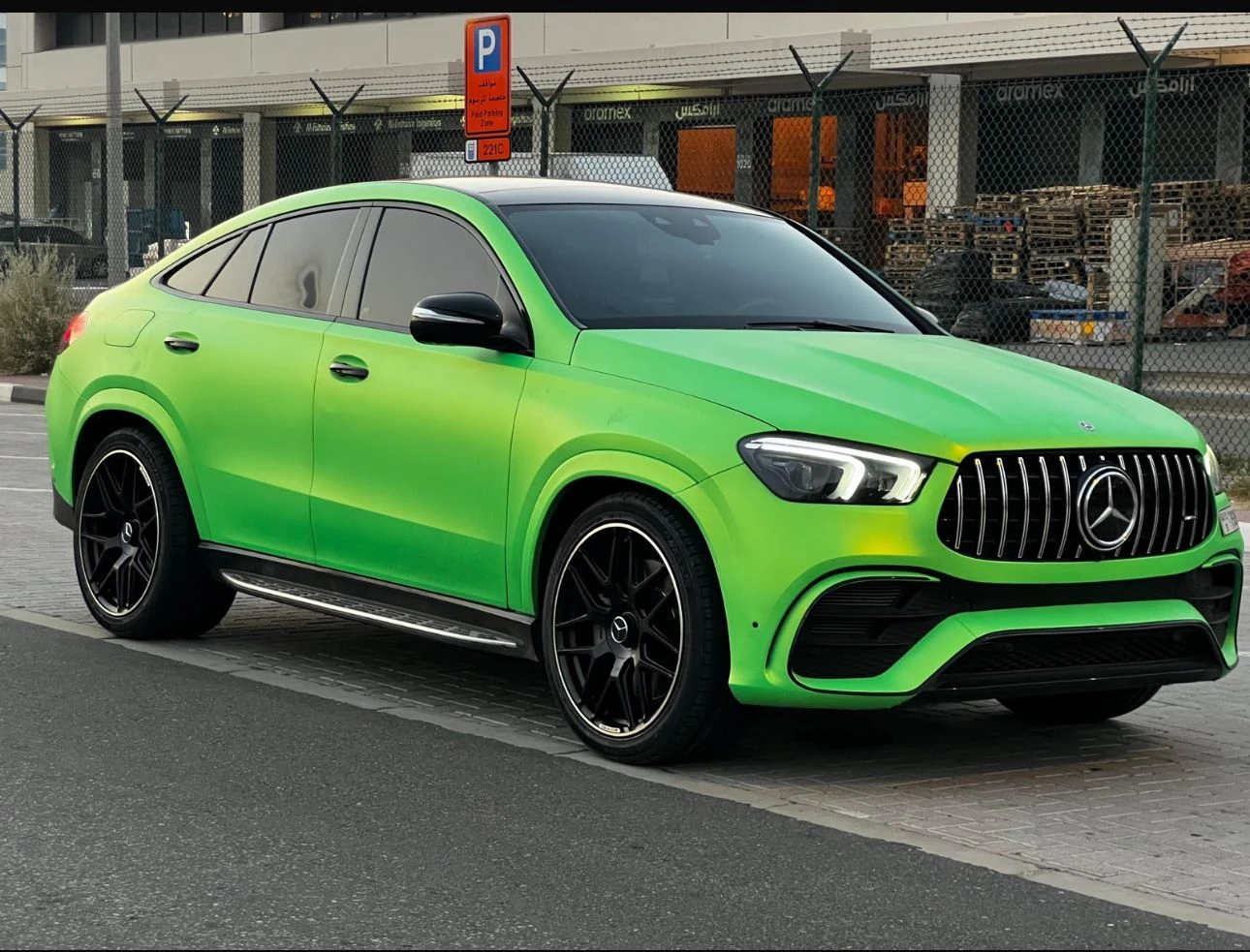 Mercedes-Benz GLE 53 2022 - SUV thumbnail NaN